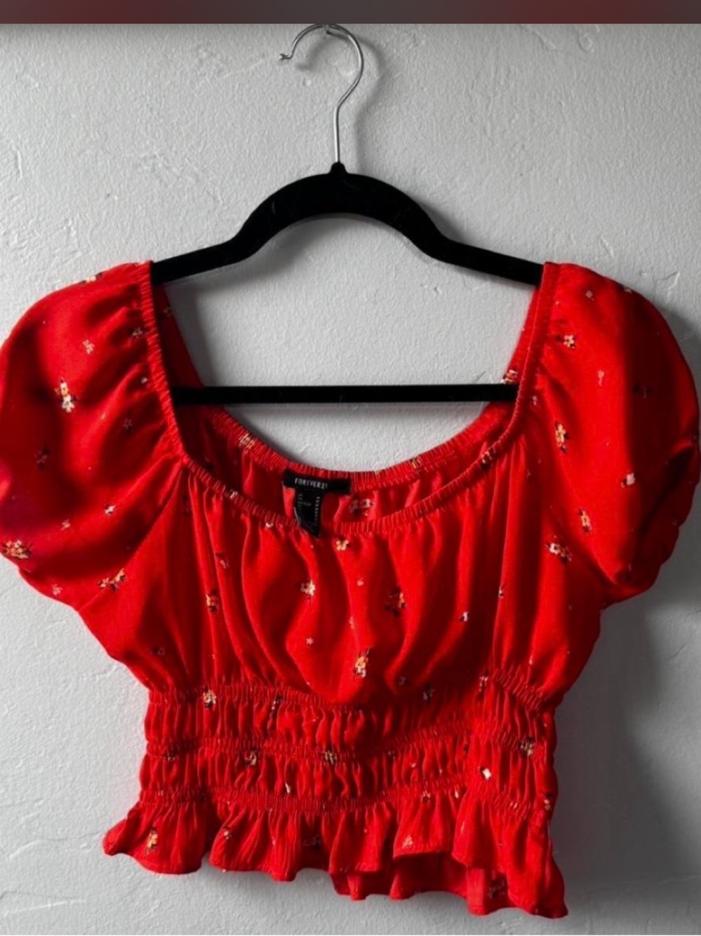 Forever 21 Red Puff-Sleeve Smocked Floral Crop Top
